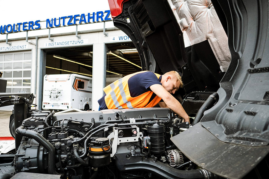 Wolters Nutzfahrzeuge Transporter Einleitung Werkstatt 2